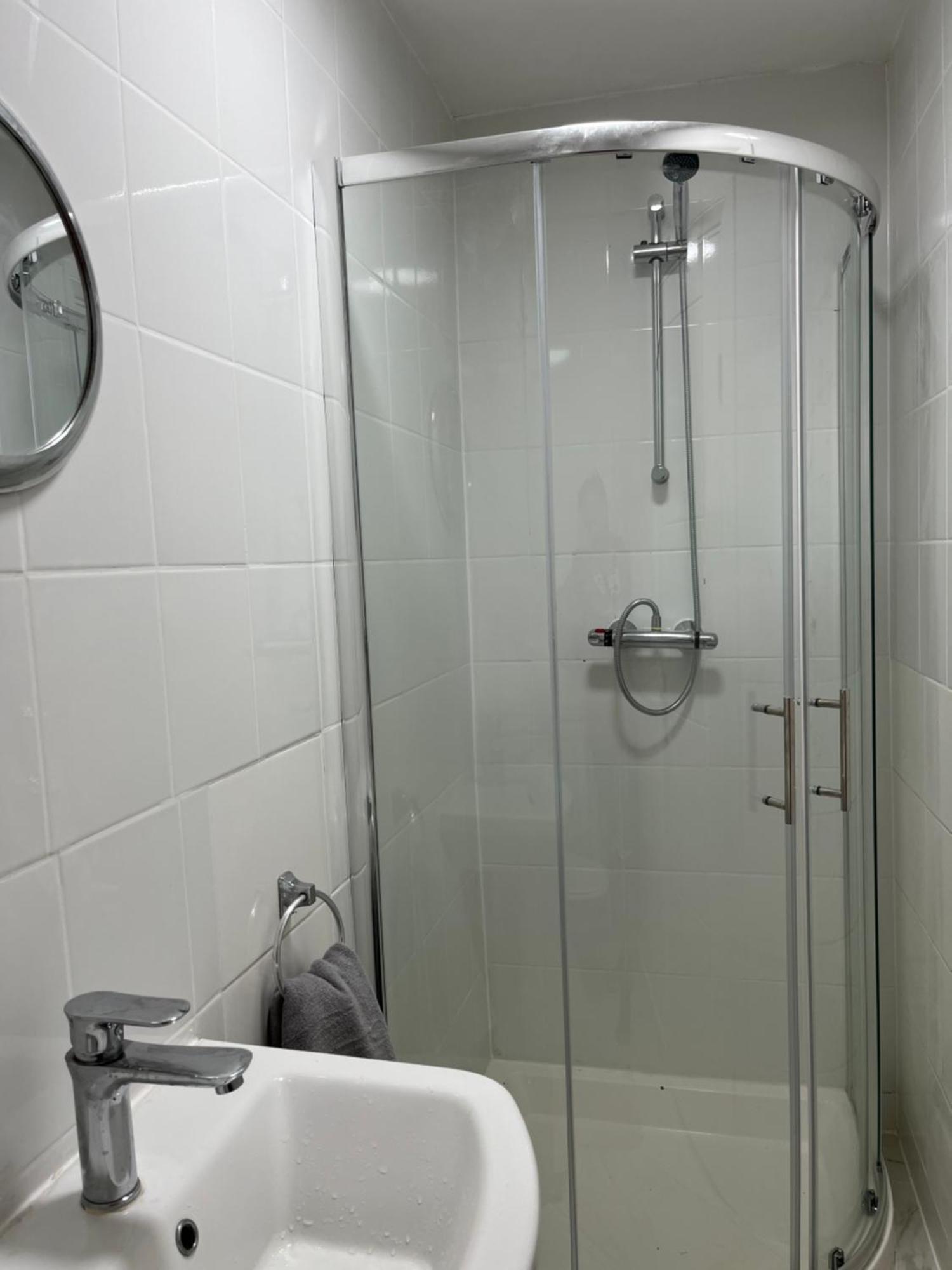 Apartment Walking Distance From Bridge Train Station Modern 4 Bedroom